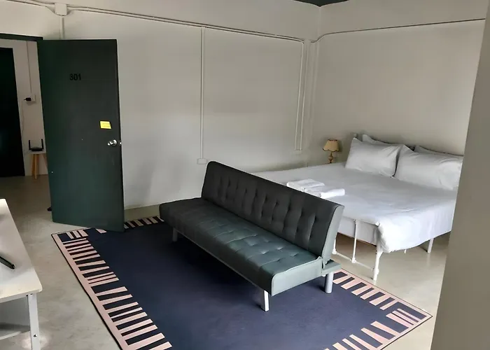 Yellow Place Sukhumvit Soi 2 -เยลโล เพลส สุขุมวิทซอย 2