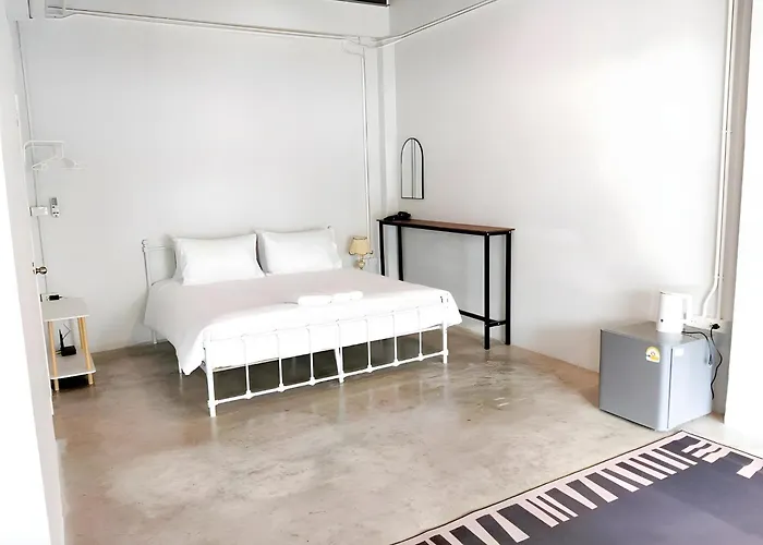 Yellow Place Sukhumvit Soi 2 -เยลโล เพลส สุขุมวิทซอย 2 バンコク都