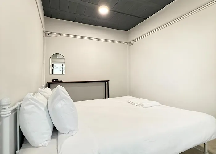 アパート Yellow Place Sukhumvit Soi 2 -เยลโล เพลส สุขุมวิทซอย 2 バンコク都