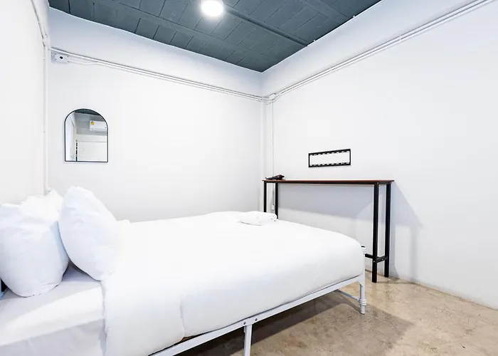 Yellow Place Sukhumvit Soi 2 -เยลโล เพลส สุขุมวิทซอย 2 *