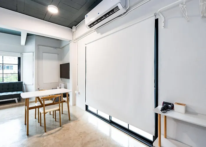 Yellow Place Sukhumvit Soi 2 -เยลโล เพลส สุขุมวิทซอย 2 *